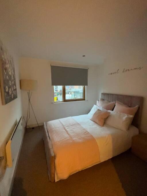 Leeds Clarence Dock 2 Bedroom Apt Esterno foto