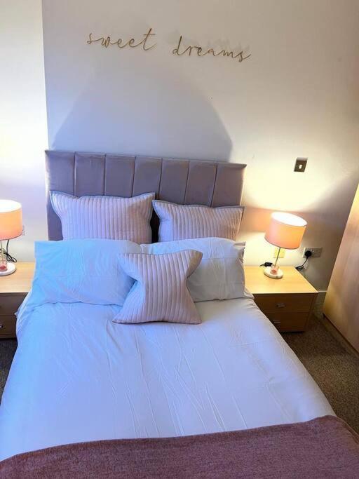 Leeds Clarence Dock 2 Bedroom Apt Esterno foto
