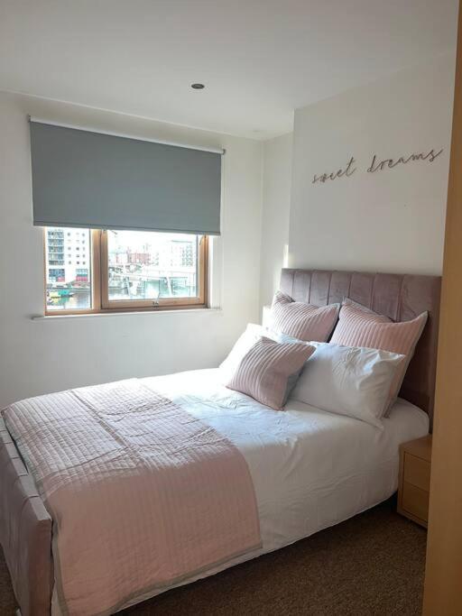 Leeds Clarence Dock 2 Bedroom Apt Esterno foto