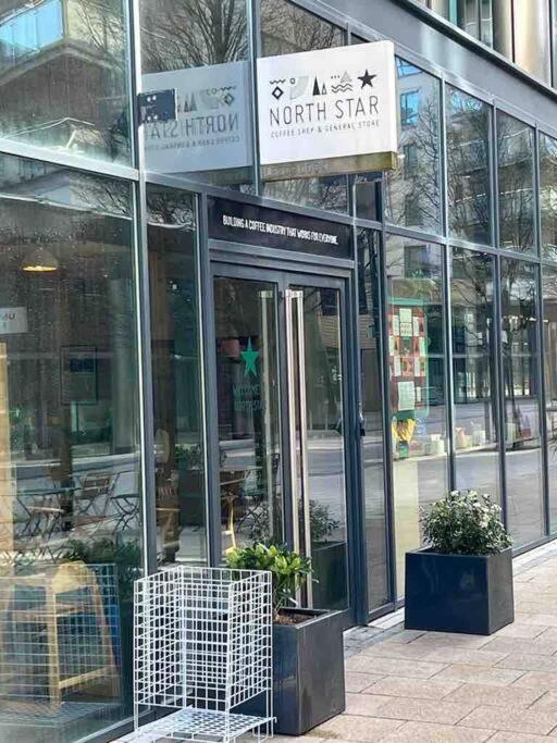 Leeds Clarence Dock 2 Bedroom Apt Esterno foto