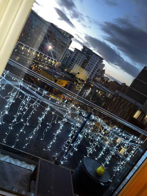 Leeds Clarence Dock 2 Bedroom Apt Esterno foto